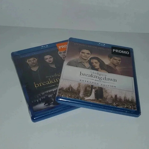 The Twilight Saga Breaking Dawn Part 1 & 2 NWT - Picture 3 of 3